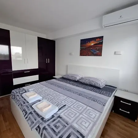 The Romantic Place Apartment *